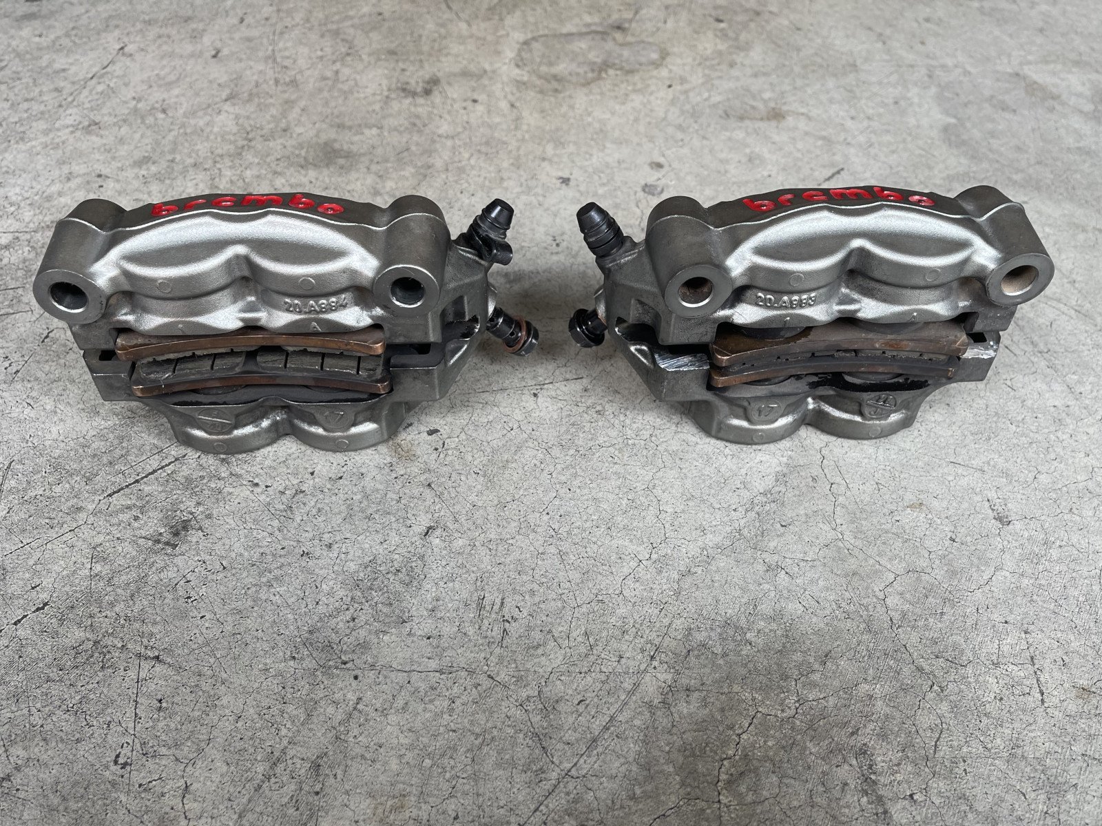 61041512A - Front Brake Calipers Left And Right - Image 4