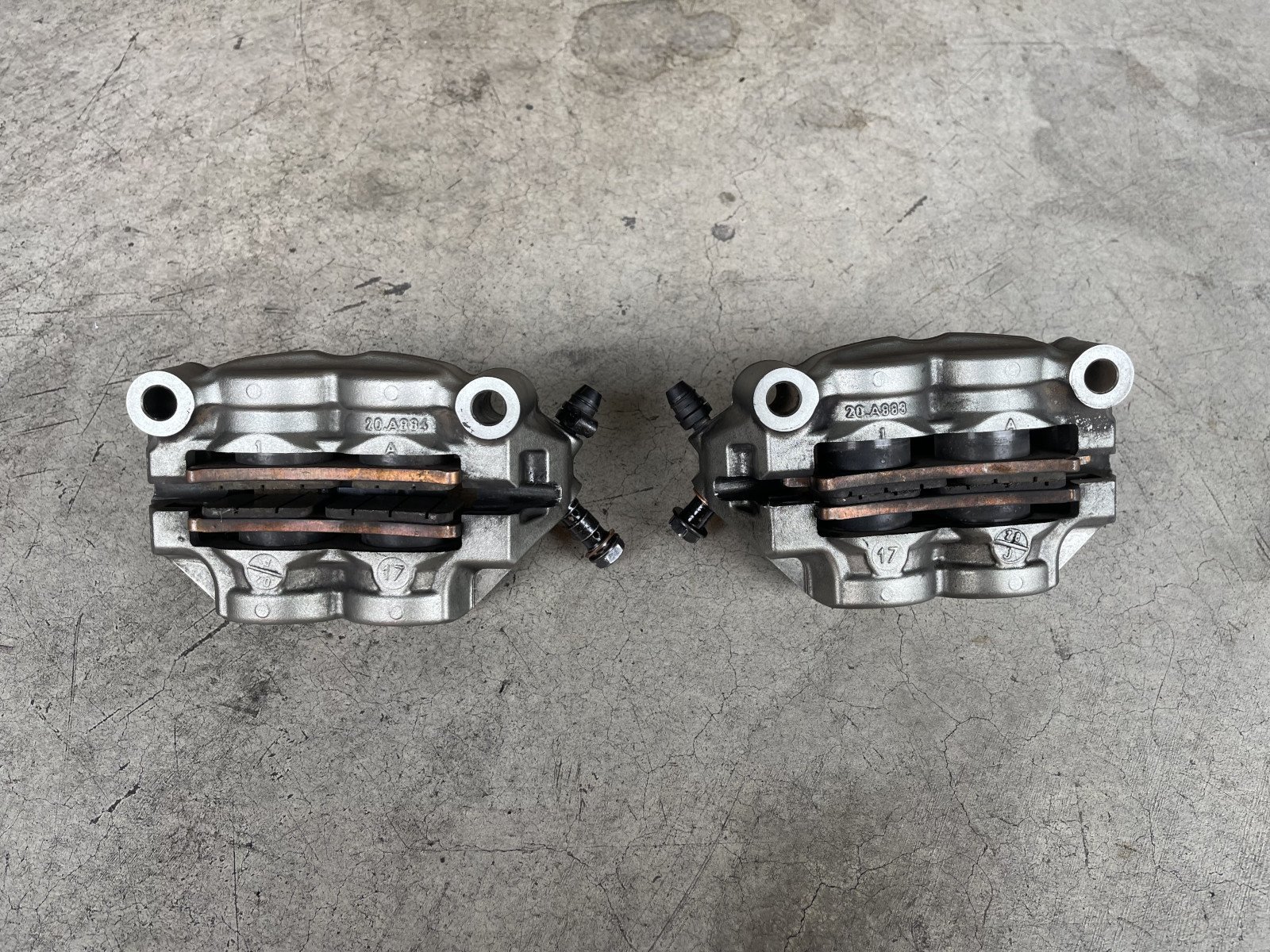 61041512A - Front Brake Calipers Left And Right - Image 5