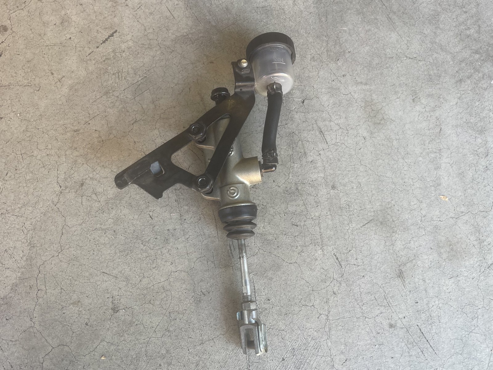 62540201A - Rear Brake Pump - Image 2