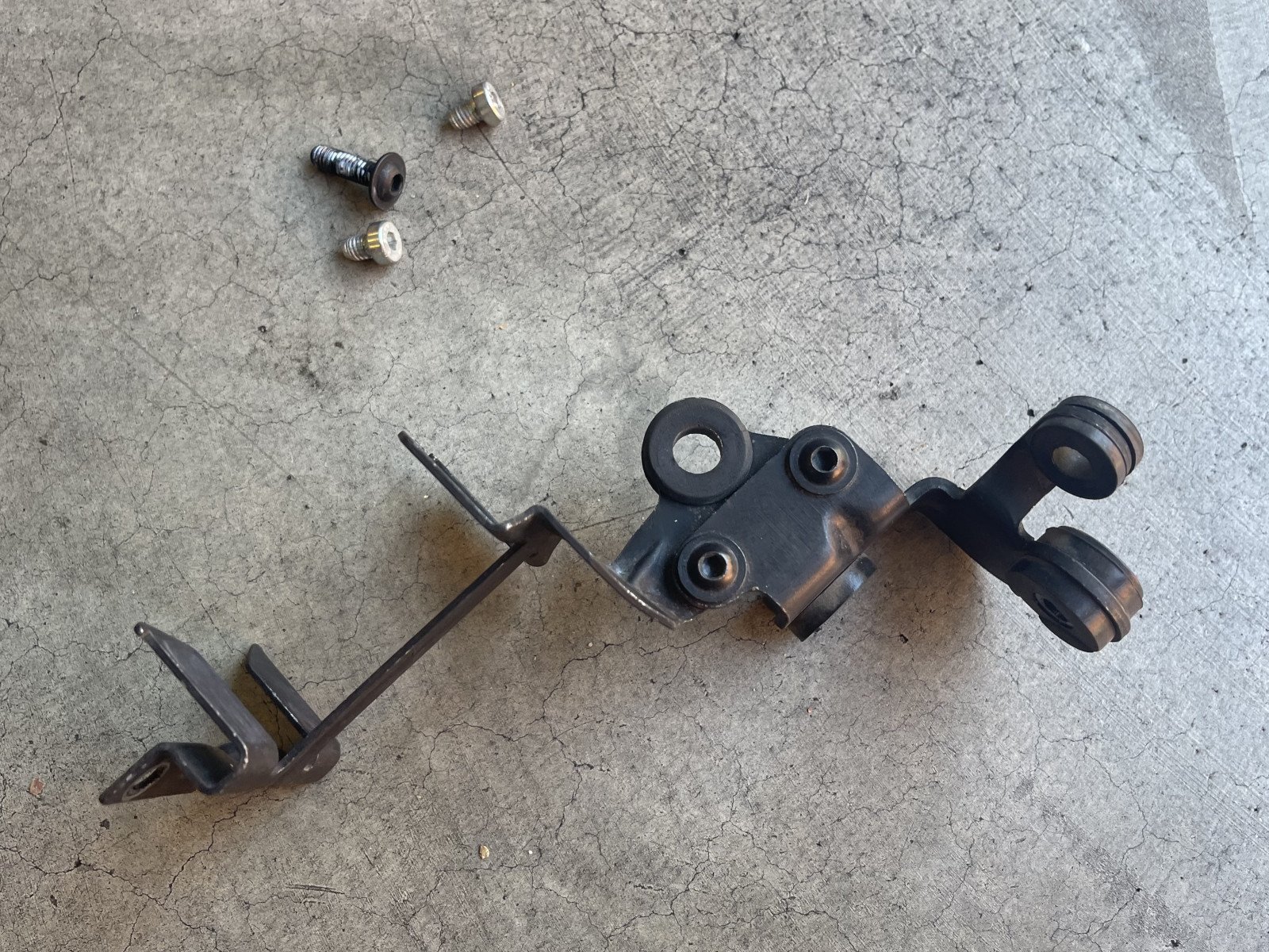 83018172AA - Fuse Box Bracket