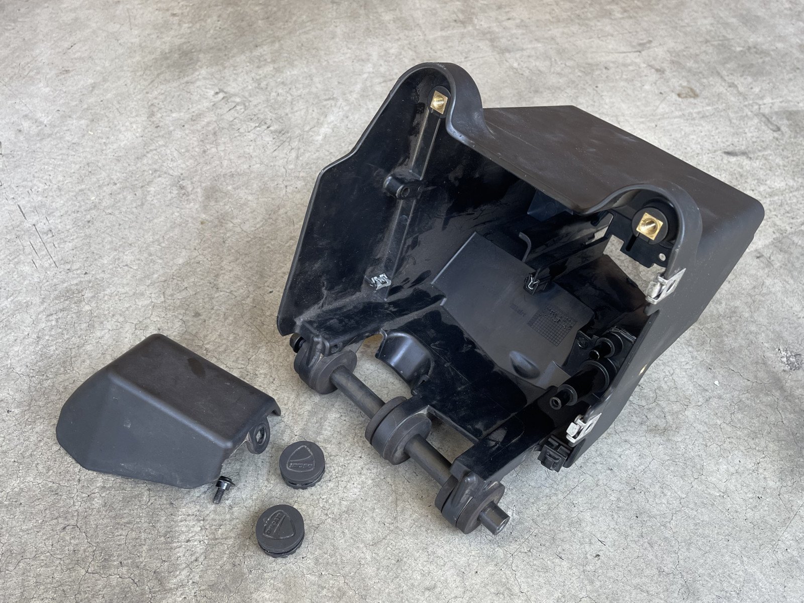 8291B632B - Battery Holder - Image 6