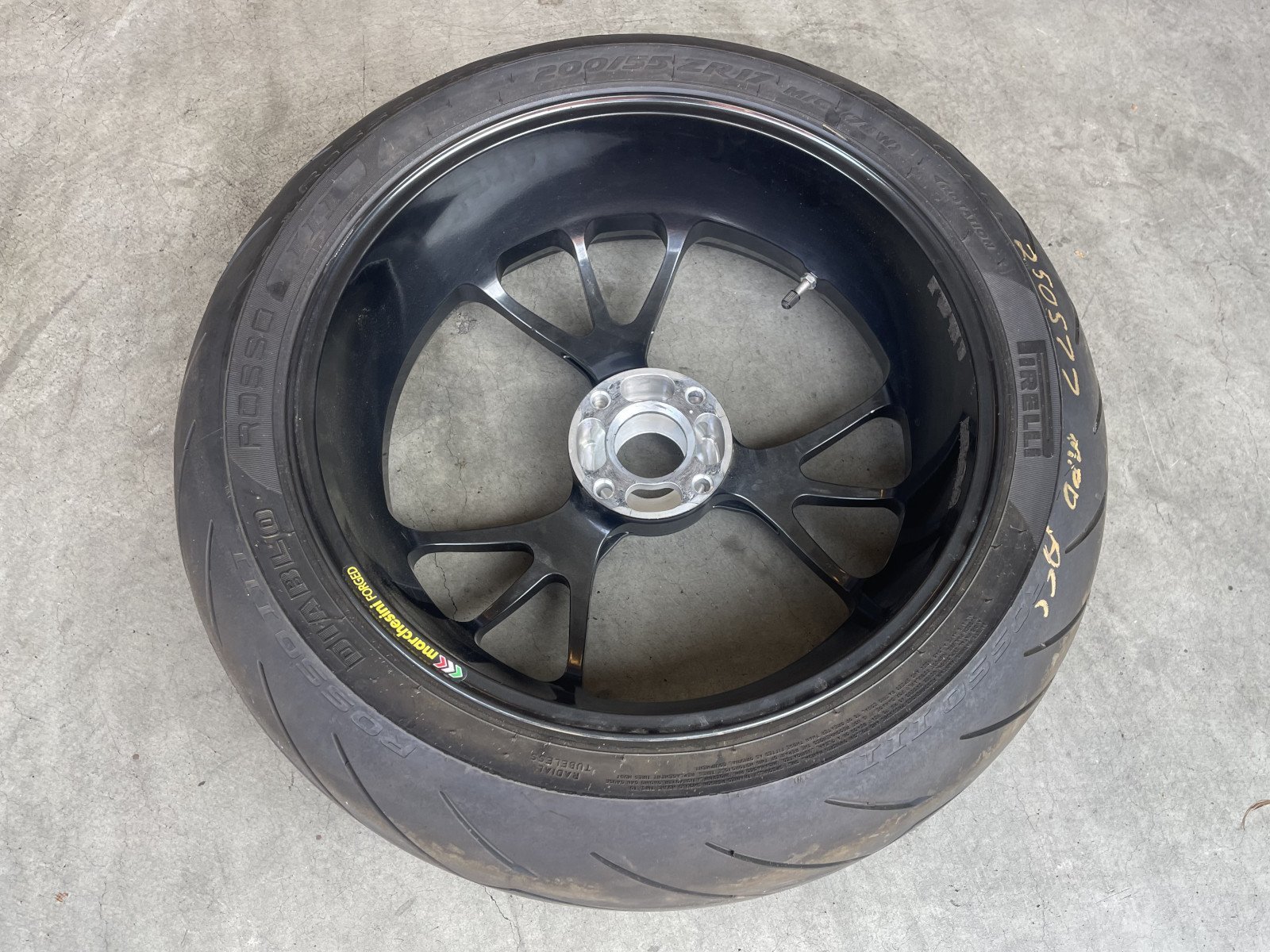 50221861AA - Rear Wheel Rim Cromo Marchesini With Rear Tire Diablo Rosso III (200-55 R17) - Image 4