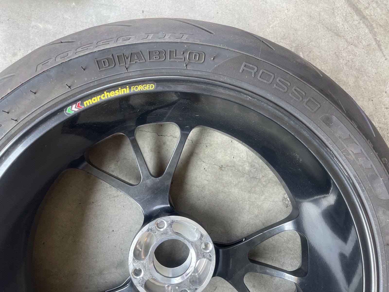 50221861AA - Rear Wheel Rim Cromo Marchesini With Rear Tire Diablo Rosso III (200-55 R17) - Image 5