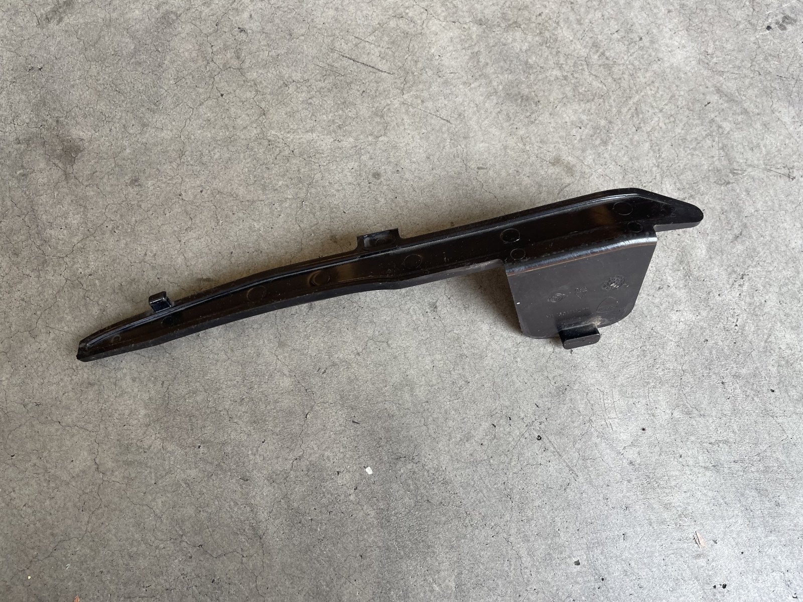 44711091A - Upper Chain Sliding Shoe