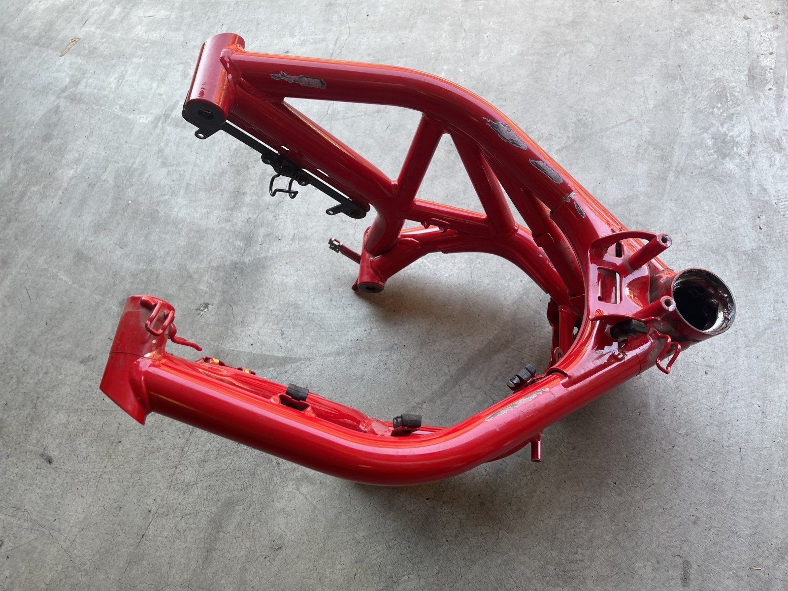 47017922AA - Frame Red - Image 3