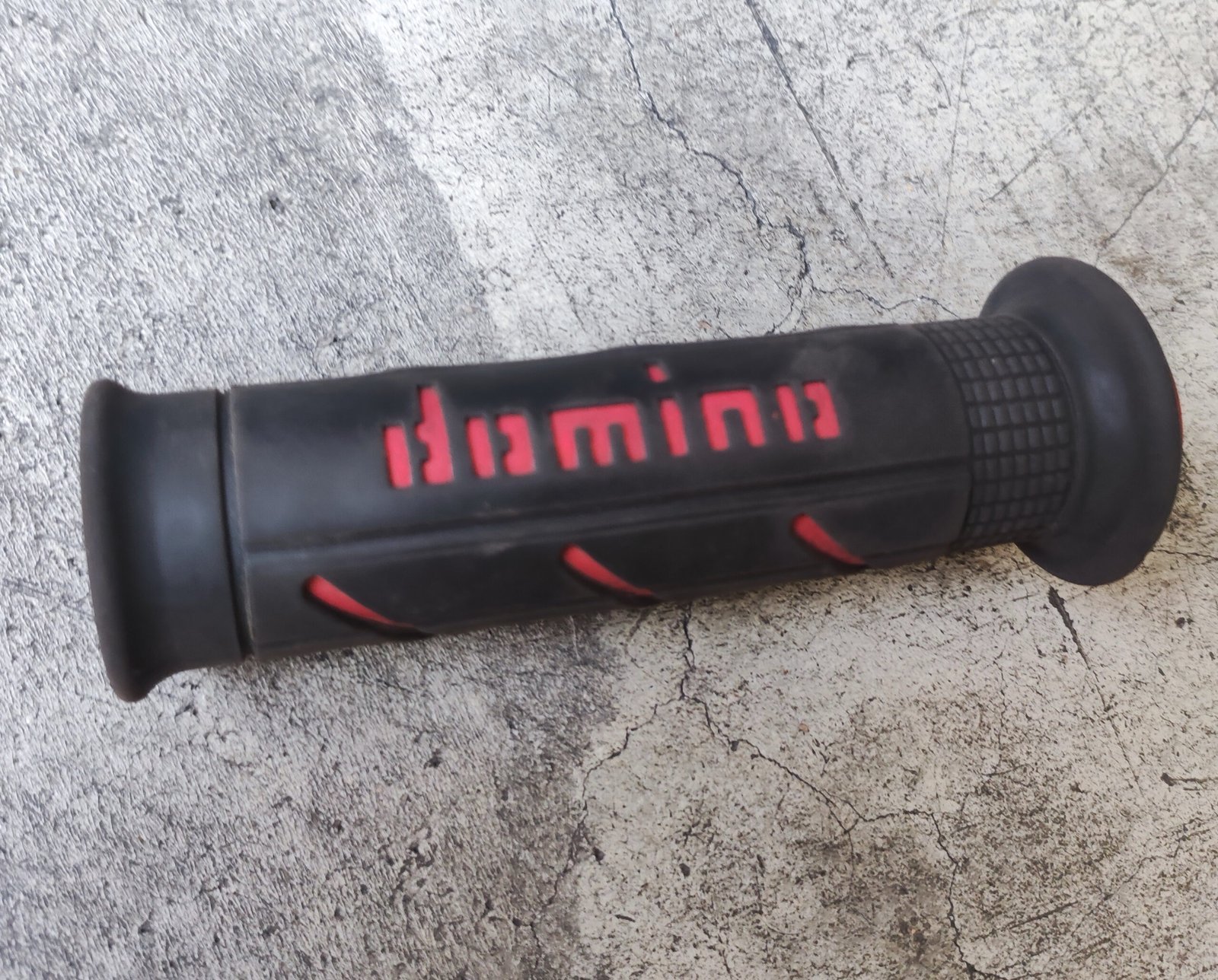 36140161A - Hand Grip Left