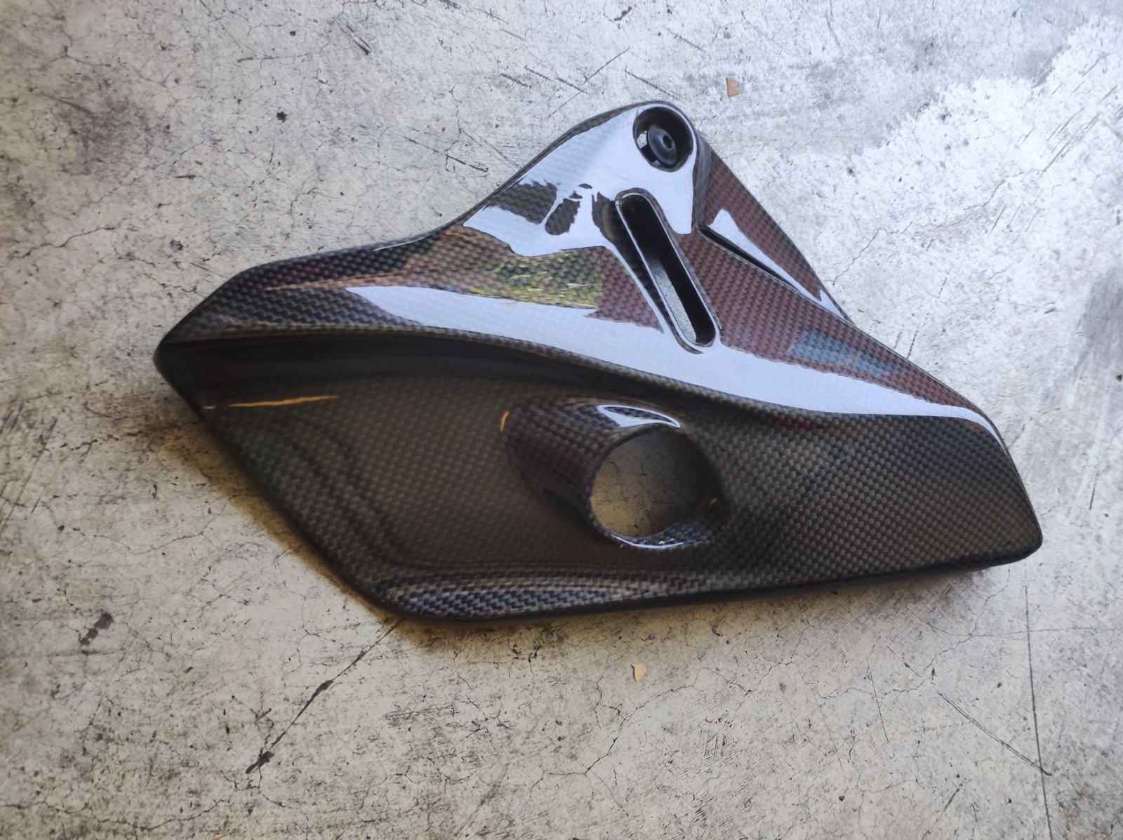 48211861B - Right Cover Carbon Fiber - Image 2